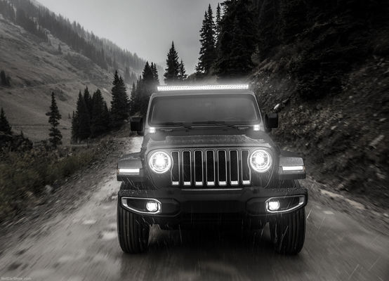Waterproof Slim Single Row LED Light Bar Untuk Kapal 18w 9in 1620lm